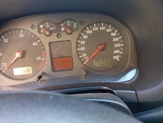Volkswagen Golf 2003