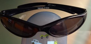 Lote infantil: hucha, taza y gafas de sol