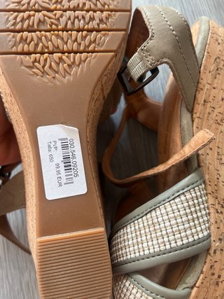 Sandalias Clarks Beige y Marrón