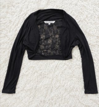 Chaquetilla bolero negra Clockhouse de encaje - M