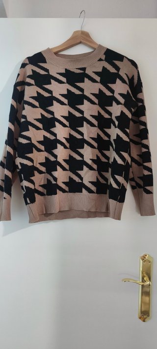Jersey Shein Negro y Marrón Talla M
