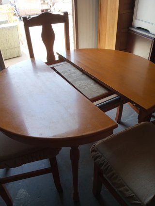 Mesa extensible provenzal con 4 sillas