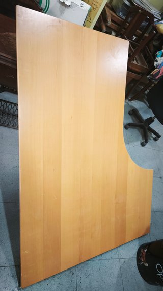 Escritorio amplio de madera