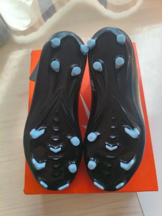 Nike Jr Zoom Superfly 10 FG/MG talla 36,5