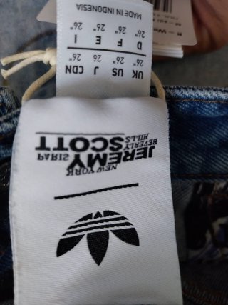 Shorts vaqueros Adidas x Jeremy Scott