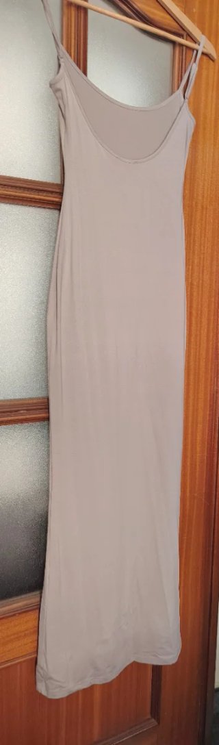 Vestido largo beige tirantes