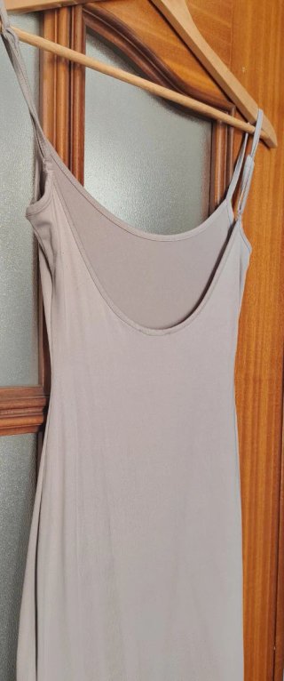 Vestido largo beige tirantes