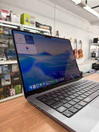 MacBook Pro 2021 14” M1 Pro 16GB RAM 512GB SSD