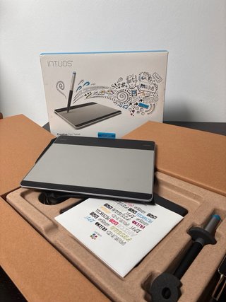 Wacom Intuos Creative Pen Tablet