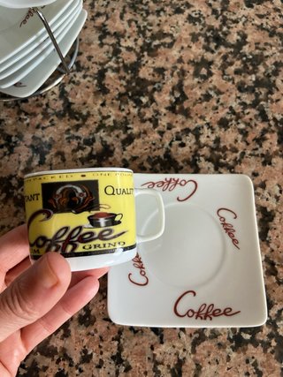 Juego de café tazas y platillos
