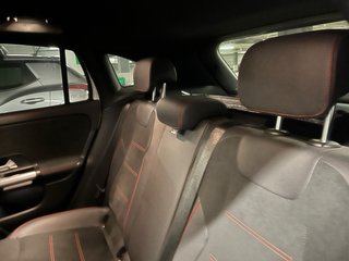 Mercedes-Benz GLA 2024