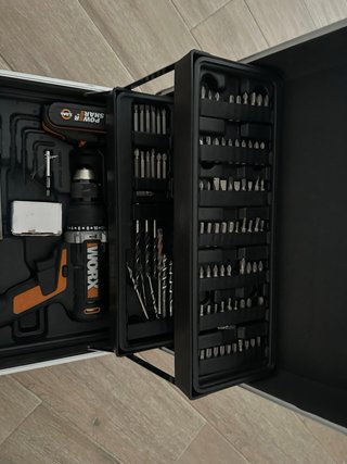 Taladro a batería WORX con maletín