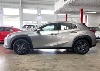Lexus UX 2022