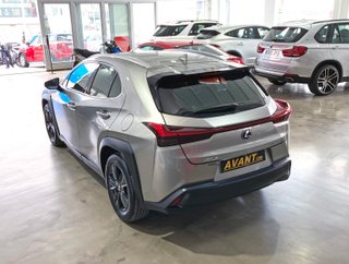 Lexus UX 2022