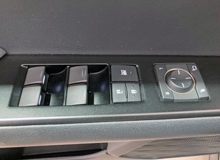 Lexus UX 2022