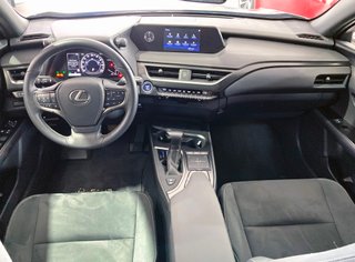 Lexus UX 2022