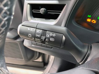 Lexus UX 2022
