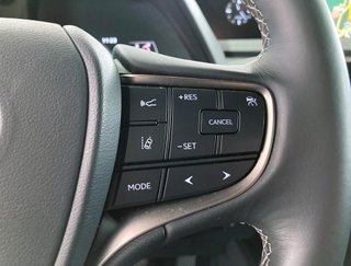 Lexus UX 2022