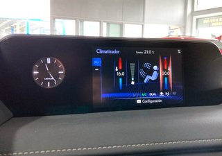 Lexus UX 2022