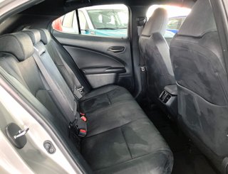 Lexus UX 2022