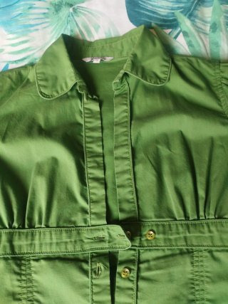 Blusa Stradivarius verde talla S