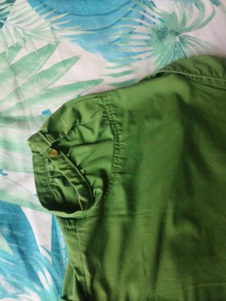 Blusa Stradivarius verde talla S