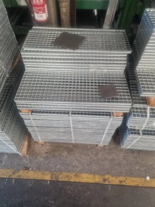 Rejilla metálica galvanizada Medidas 1000X300X30