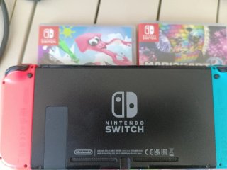 Nintendo Switch con Mario Kart y Splatoon 2