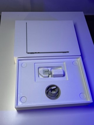 COMO NUEVO MacBook Air M2 Plata