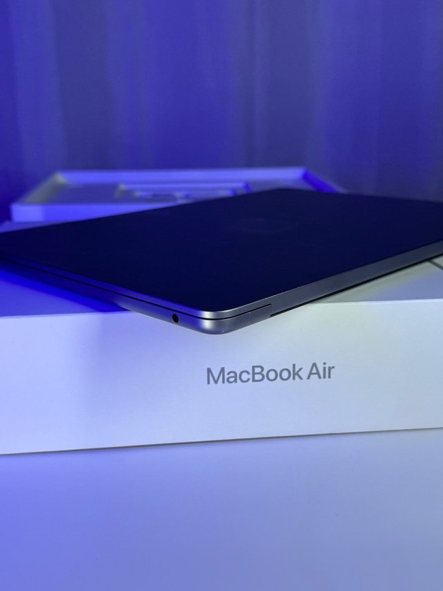 COMO NUEVO MacBook Air M2 Plata