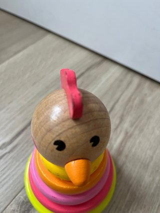 Gallina apilable de madera Goula