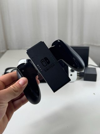 Buen estado / Nintendo Switch con accesorios