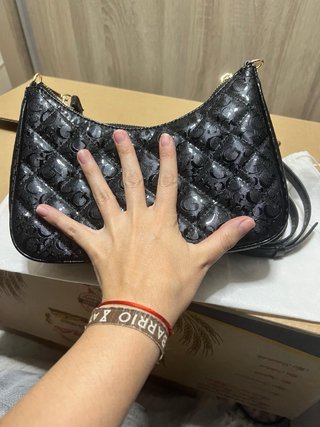Bolso Guess Negro Logo Acolchado