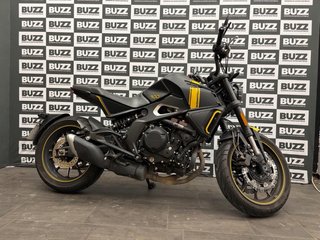 Letbe Arthur 700cc Moto para el A2