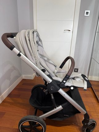 Silla de paseo + capazo Cybex