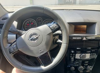Opel Astra 2010 1.6 115 cv Automatico Gasolina