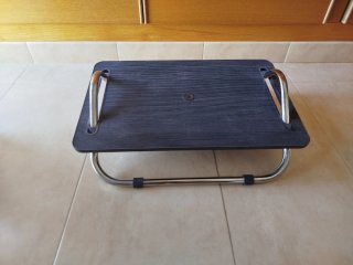Reposapiés para escritorio