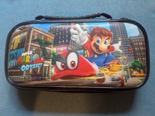 Nintendo Switch con 4 Joy-Cons y mando