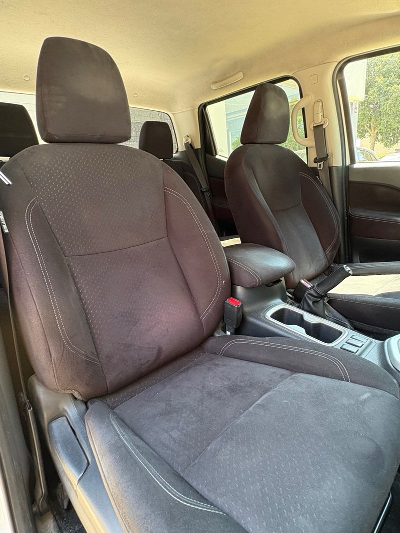 Nissan Navara 2017, foto 35