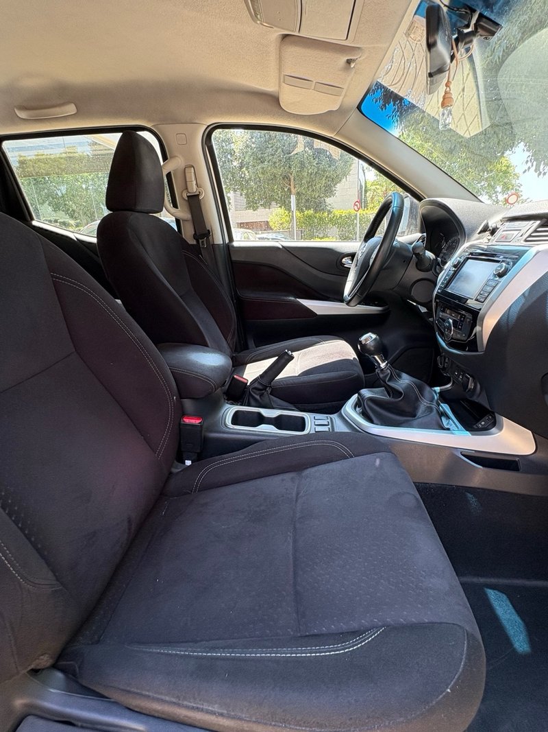 Nissan Navara 2017, foto 34