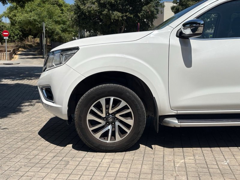 Nissan Navara 2017, foto 9