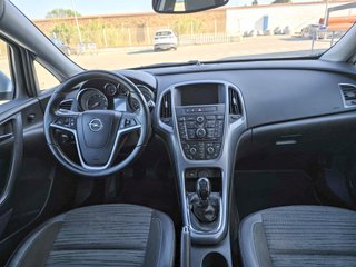 Opel Astra 2014