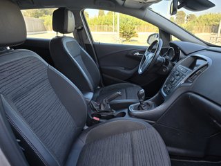 Opel Astra 2014