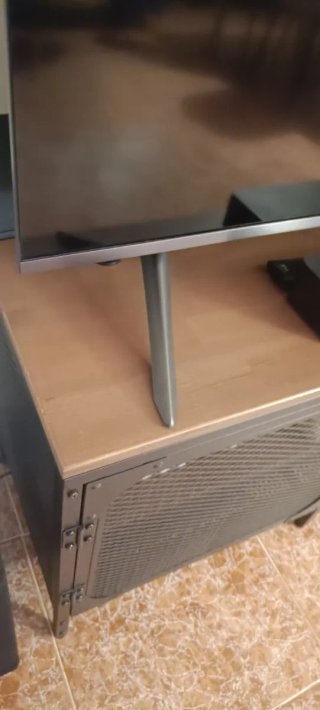 Mueble TV Fjalbo Ikea en metal negro