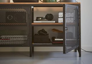 Mueble TV Fjalbo Ikea en metal negro