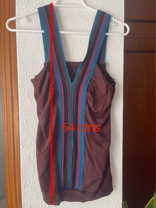 Top de punto fruncido con tirantes anchos