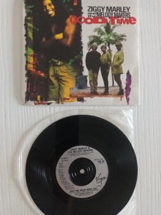 SINGLES REGGAE