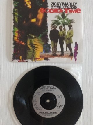 SINGLES REGGAE