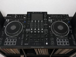 Pioneer XDJ-XZ Negra. Impecable. Tapa y maleta