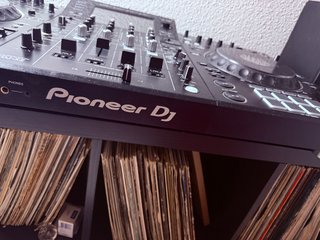 Pioneer XDJ-XZ Negra. Impecable. Tapa y maleta